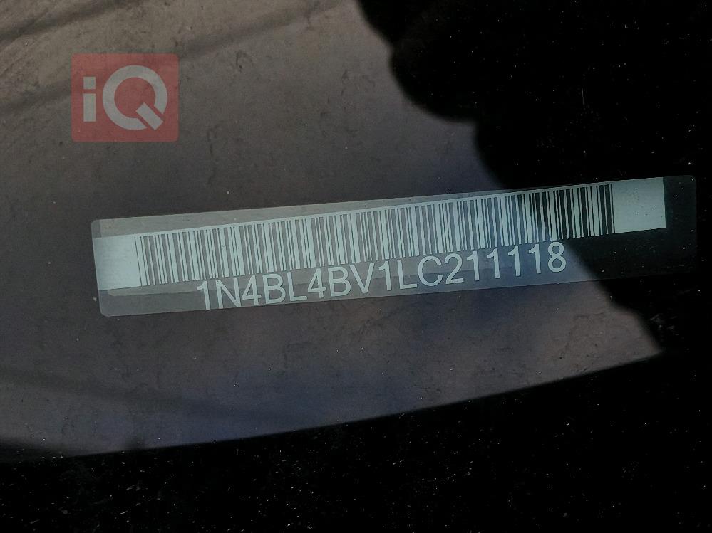 نيسان ألتيما